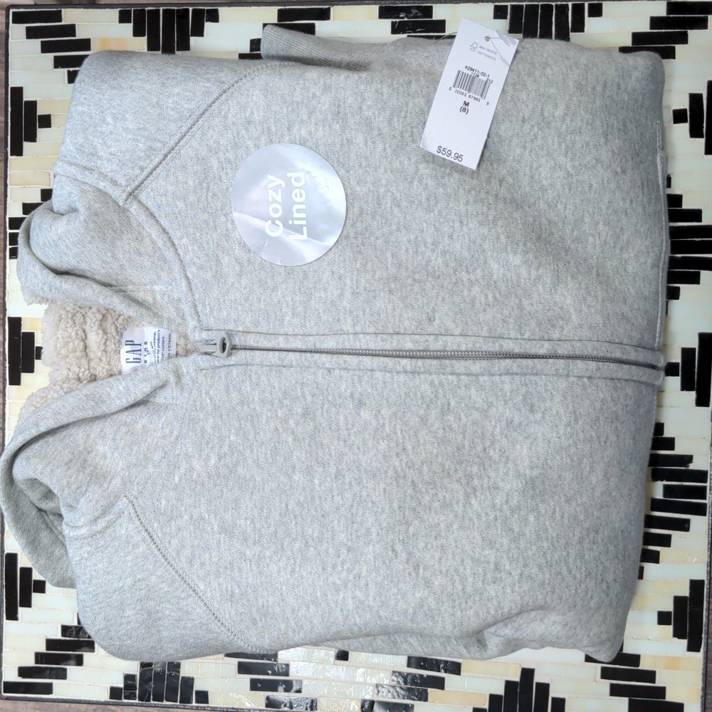 NWT! GAP Kids Cozy Lined Hooded Zip Up Sweatshirt Medium (8)